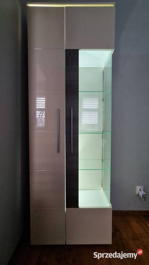 Witryna przeszkona z 6 półkami biała HM Velvetia Meble Chorzów