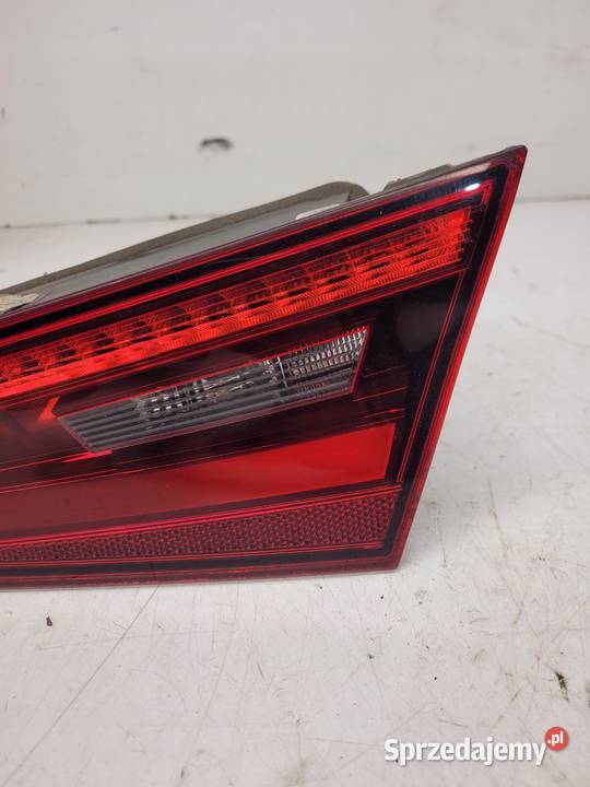 LAMPA PRAWY TYŁ W KLAPĘ AUDI A3 8V 3D 8V3945094B osobowe Przystajń