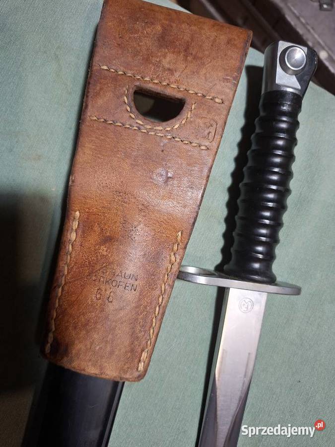 Bagnet Szwajcarski SIG 57 z Żabką Kielce