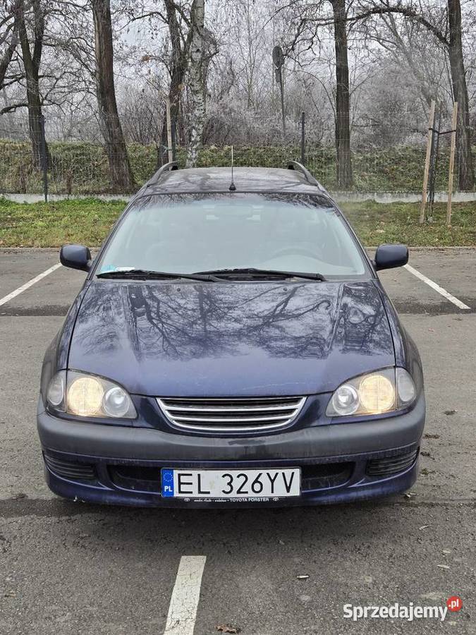 Toyota avensis kombi 18 benzyna sprzedam