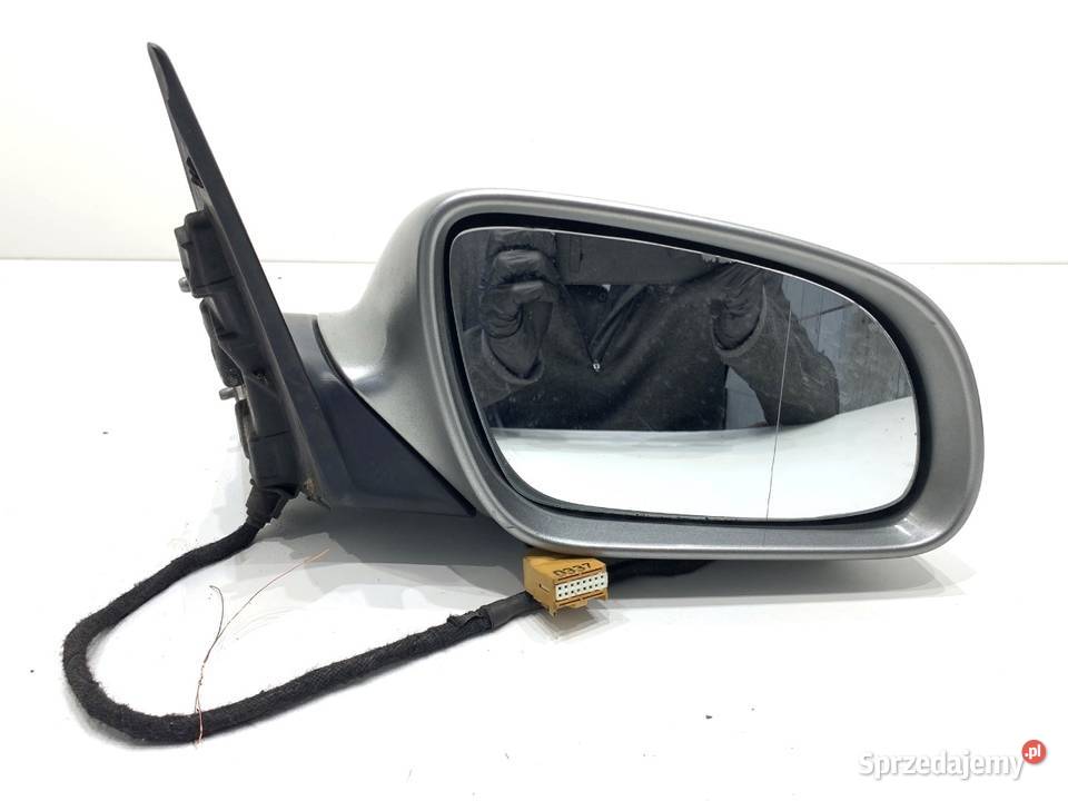 LUSTERKO PRAWY AUDI A8 D3 SedanLimuzyna 0210 osobowe podkarpackie