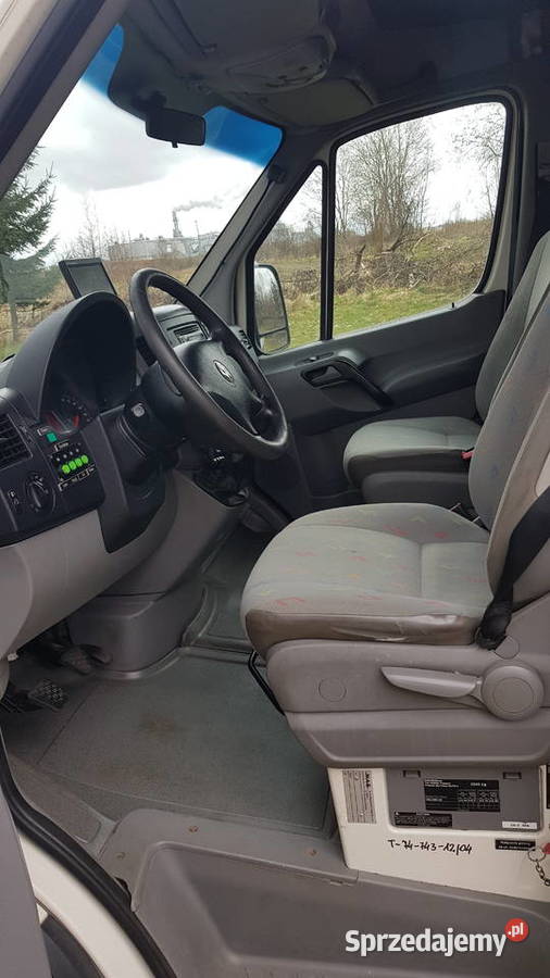 Ambulans karetka Volkswagen Crafter 25 TDI nosze 2500cm3 Biskupiec sprzedam