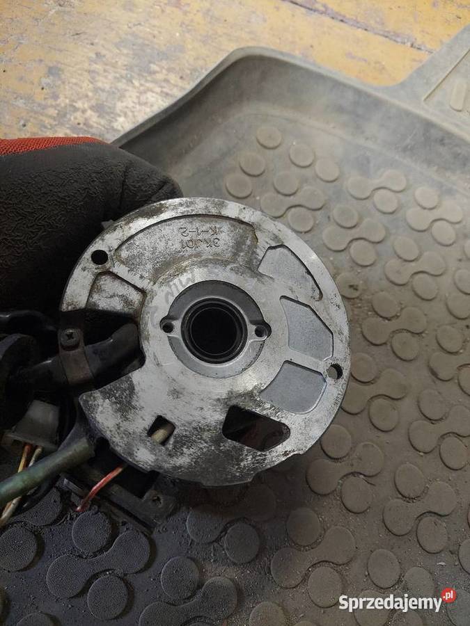 Aprilia SR 50 minarelli iskrownik alternator Stojany