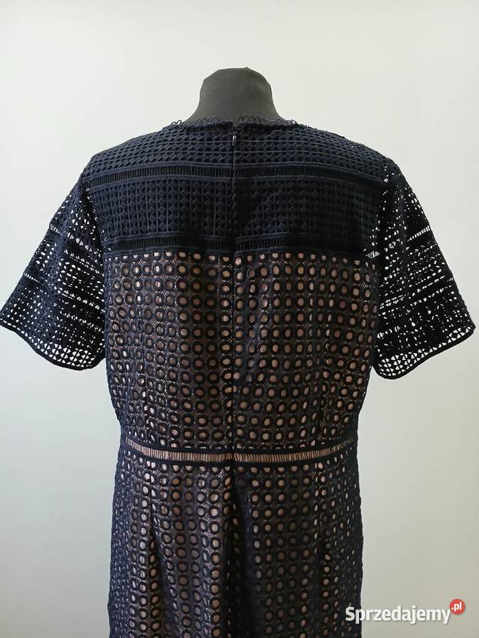 Elegancka sukienka koronka na weselekomunię