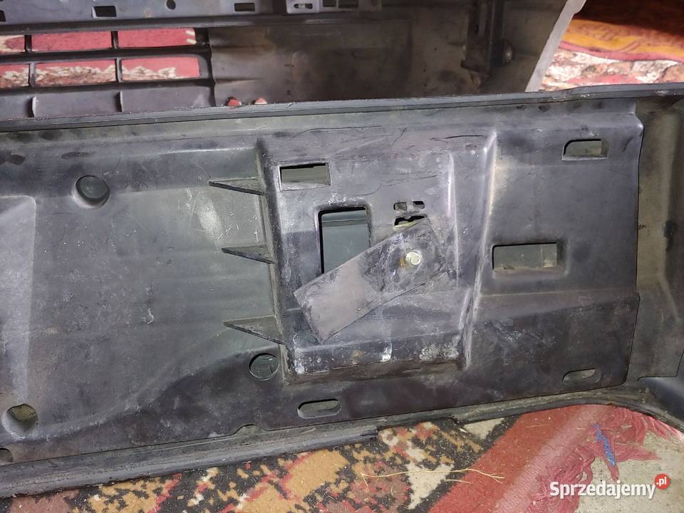 Zderzaki OPEL KADETT E hatchback w stanie Rok produkcji 1990 Skarżysko-Kamienna