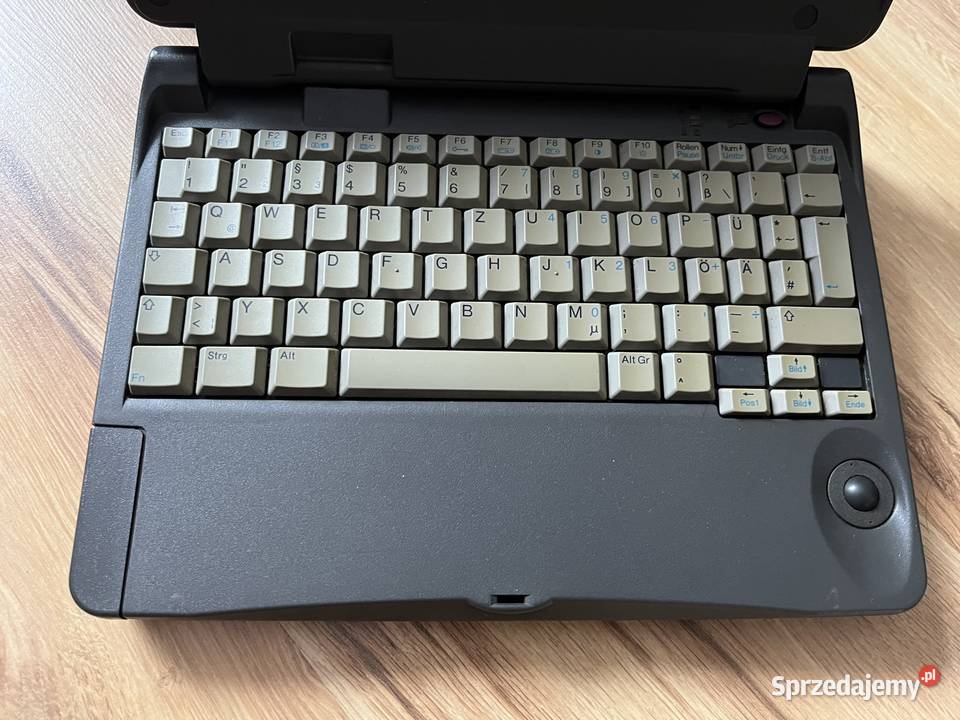 Zabytkowy laptop Compaq Contura Aero 425 Brzana