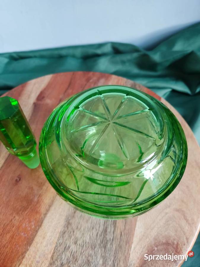 Flakon zielony na perfumy karafka toaletowa Głuchołazy