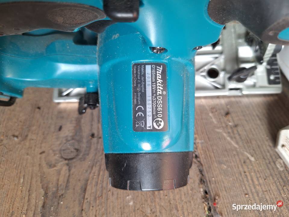 Wyprzedaż garażowa Łopuszno