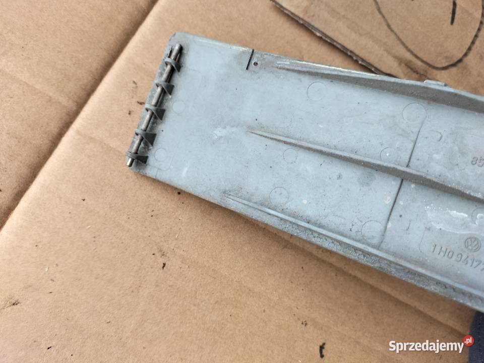 ODBLASK ZAŚLEPKA VW GOLF 3 1H0941778A osobowe Listwy i nakładki Kamień-Kolonia