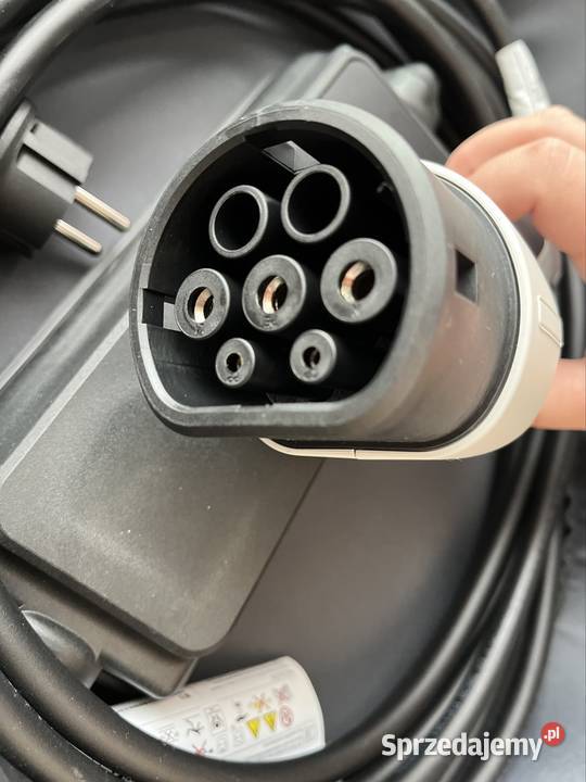 Ładowarka Mercedes glc plugin fv A 000 583 08 05 Akcesoria samochodowe Kalisz