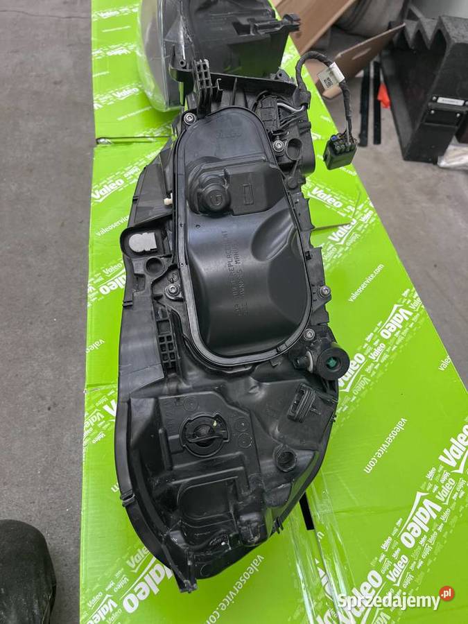 Reflektor lewy prawy Volvo XC60 halogen 2013 USA Lublin