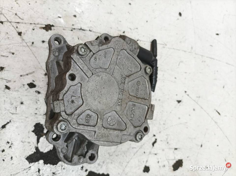 POMPA VACUM 03L145100F 20 TDI Audi A3 III 2013 osobowe świętokrzyskie sprzedam