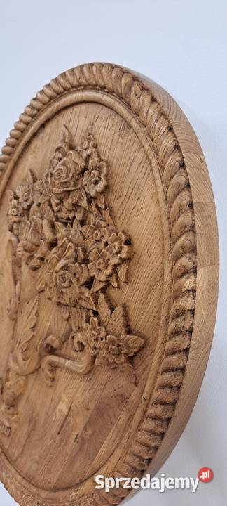 Bukiet kwiatów płaskorzaźba w dębie PIĘKNA Malechowo