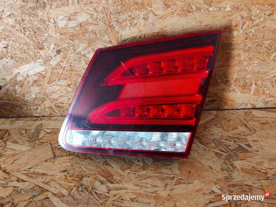 Lampa Klapy Bagażnika Prawa Mercedes W212 Lift Pozostałe