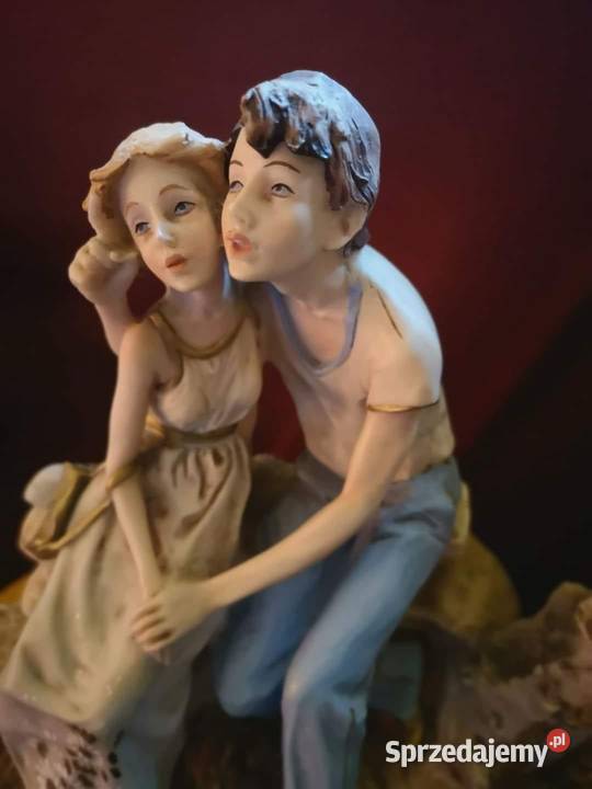 Figurka Capodimonte Pary kochanków Siedząca Para Gdańsk
