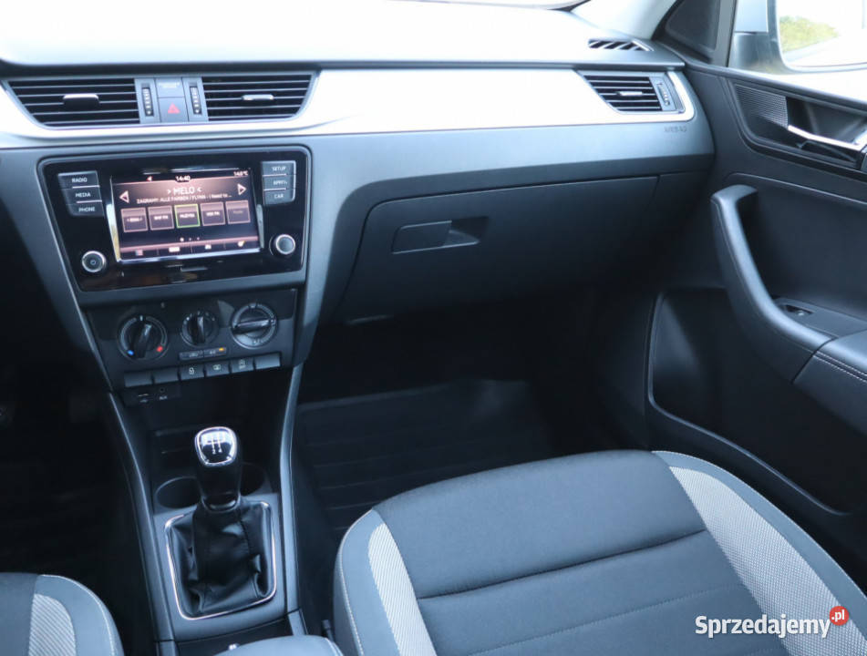 Skoda Rapid 10 TSI światła do jazdy dziennej Piaseczno