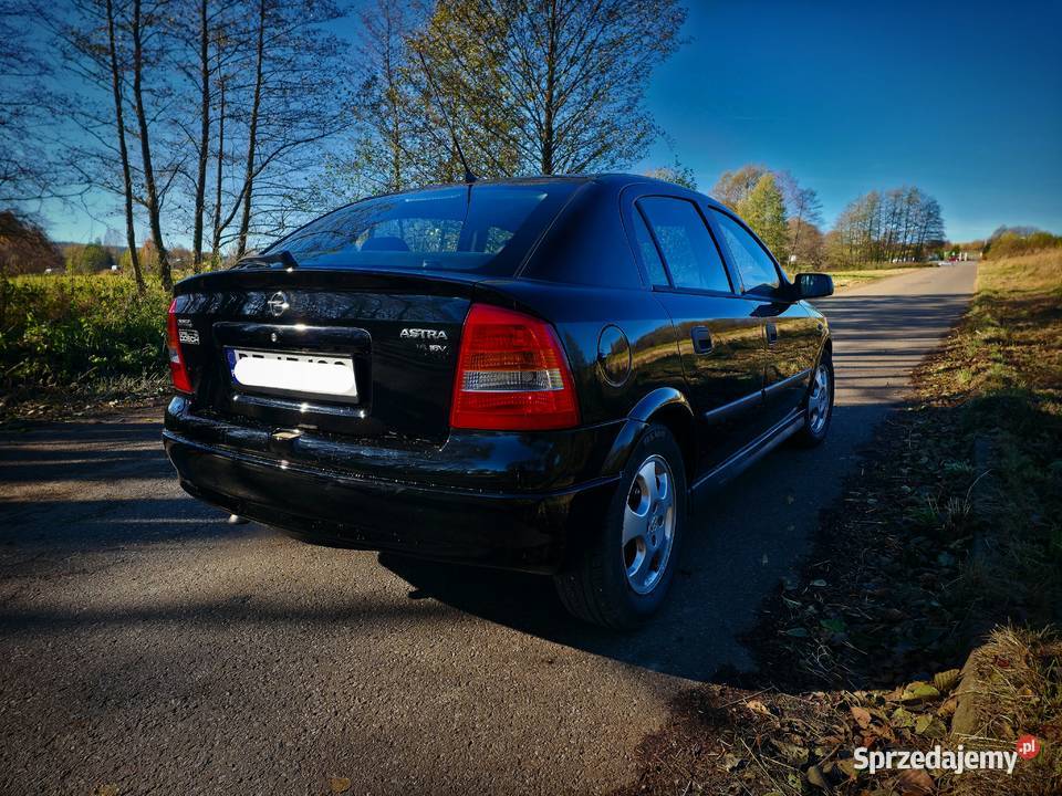 Opel Astra II 16 benzyna Komplet opon wersja Astra Sanok