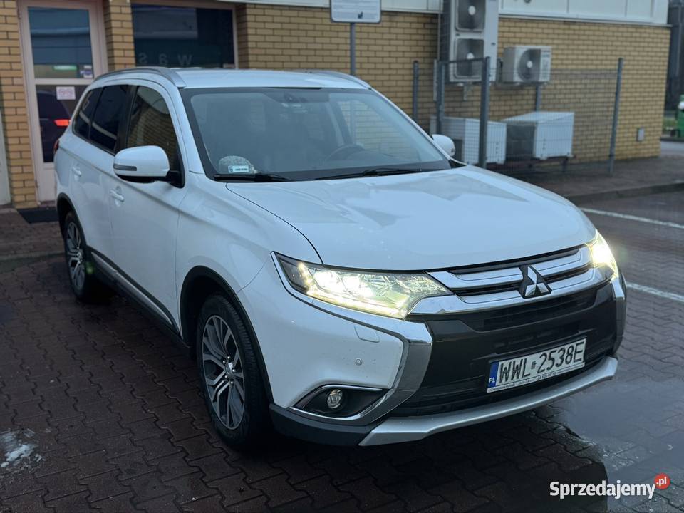 Mitsubishi Outlander 20 benzynaLPG 4x4 7osobowy komputer pokładowy