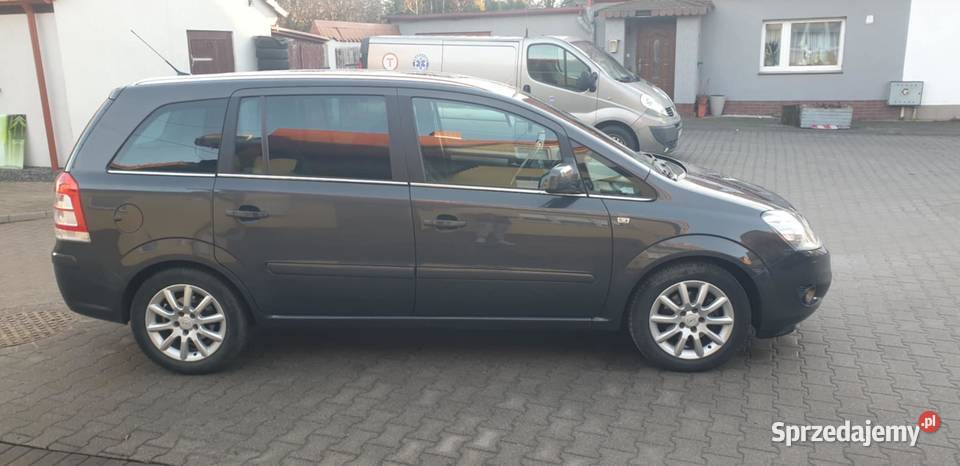 Opel Zafira 7 osobowy 2013r hak benzyna dolnośląskie Dzierżoniów