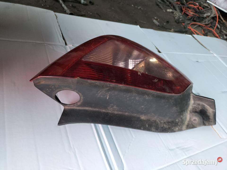 Lampa Lewy Tył Renault Megane 2 II 8200073236 Kamień-Kolonia