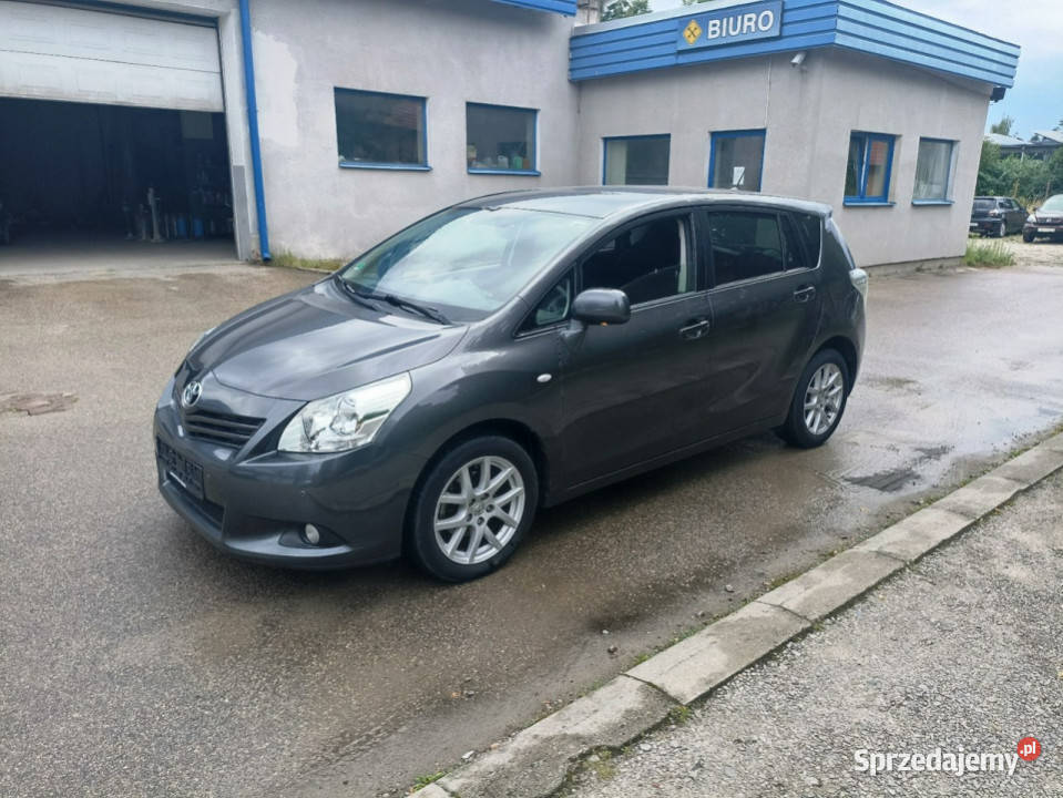 Toyota Verso Or lakier ks serwisowa kamera NAVI isofix lubelskie Janów Lubelski