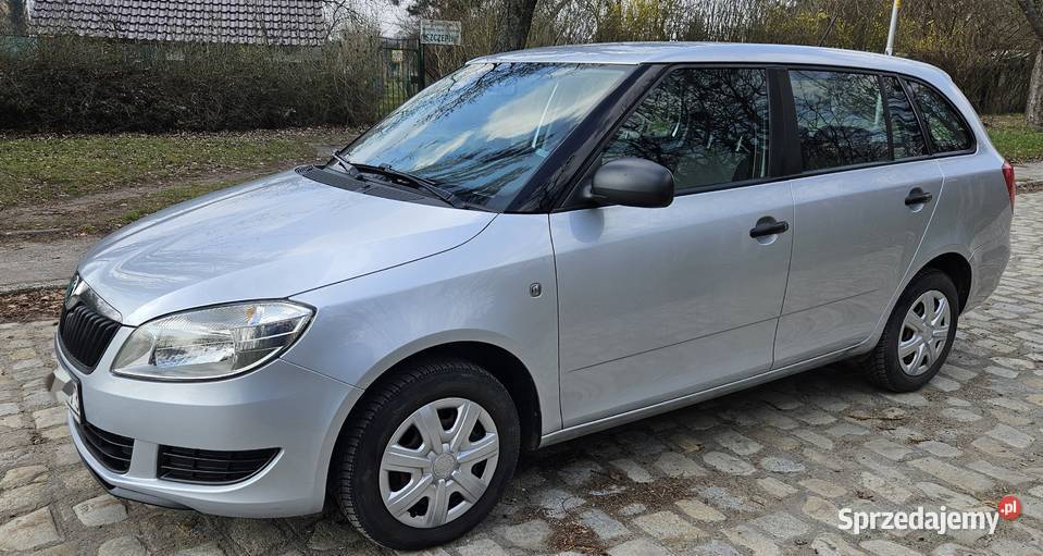 Skoda Fabia 2012 r 14 benzyna salonowy zadbany Wrocław