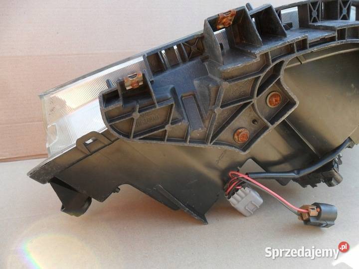 Subaru Forester 3 III SH 08 reflektor lampa lewa Nowy Tomyśl