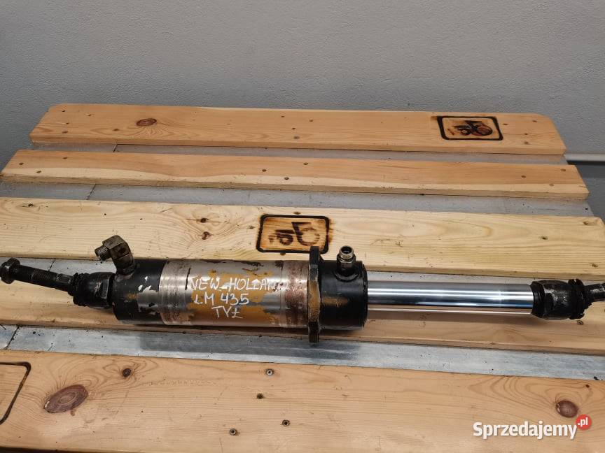 Holland LM 435 Siłownik wspomagania Wilkowo