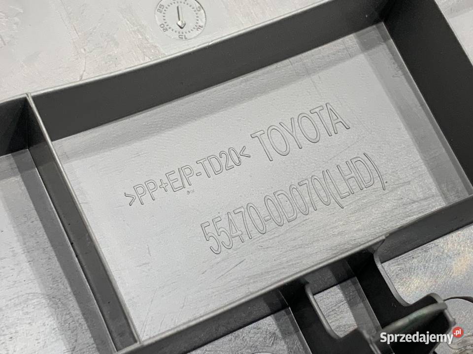 LISTWY DEKOR TOYOTA YARIS III 554700D070 osobowe