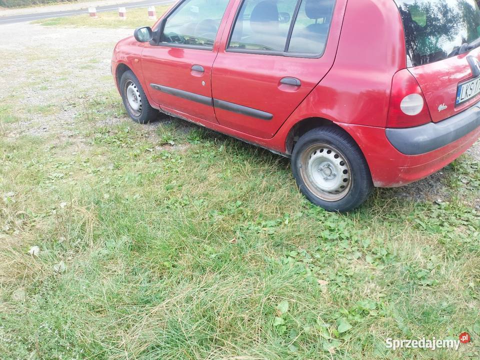 Clio z opłatami Rok produkcji 2003 Clio Łęczna