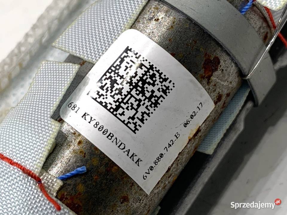 KURTYNA POWIETRZNA PRAWY SKODA FABIA III