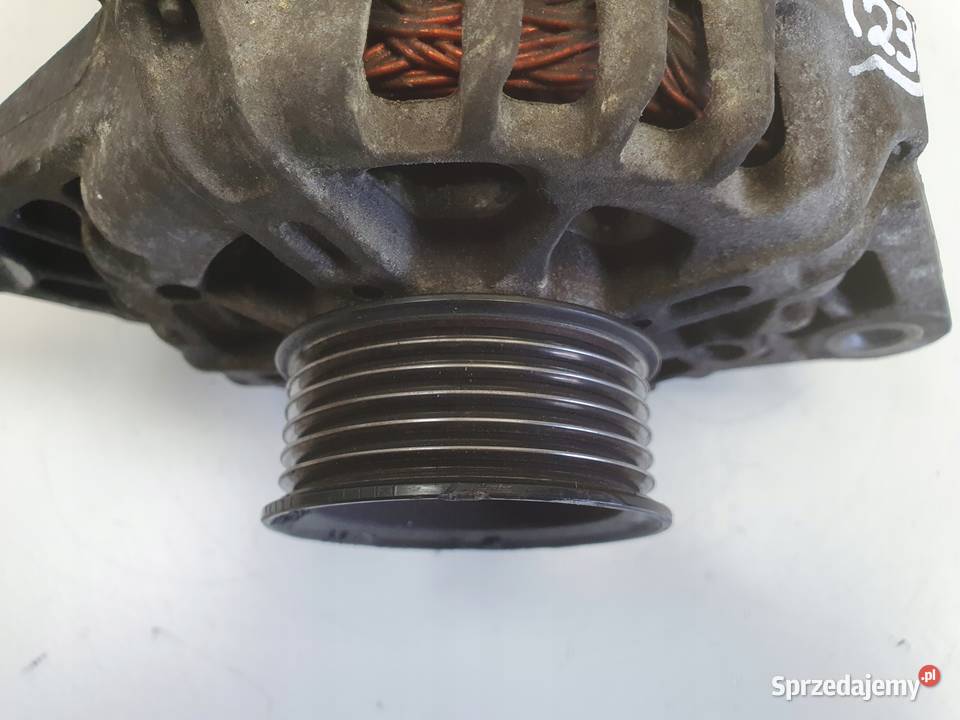 Hyundai i30 14 16V ALTERNATOR 90A 2655447 valeo