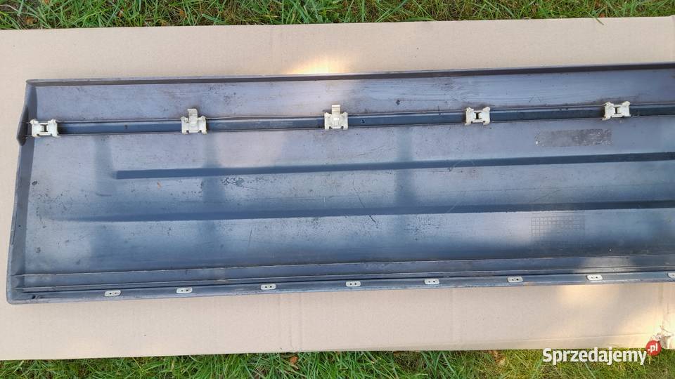 LISTWA DRZWI LEWYCH MERCEDES W124 COUPE