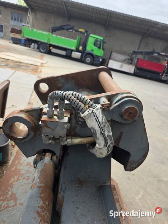 Łyżka uchylnoobrotowa 150 Liebherr SW48 solidna