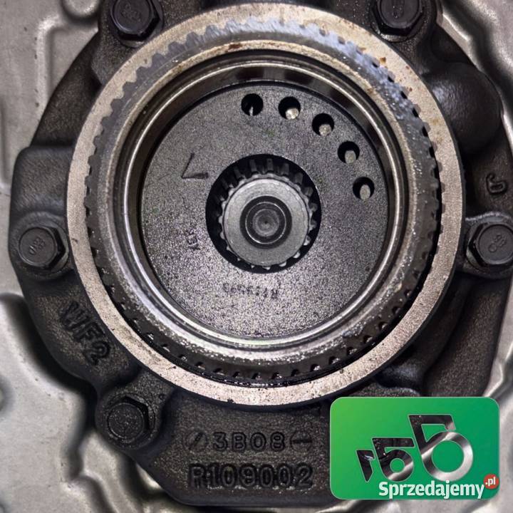 Pokrywa Skrzyni Biegów R121885 R95778 John Deere sprzedam