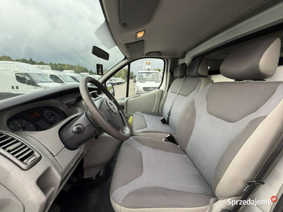 Opel Vivaro 20 115 L1H1 Furgon Blaszak Rok produkcji 2007