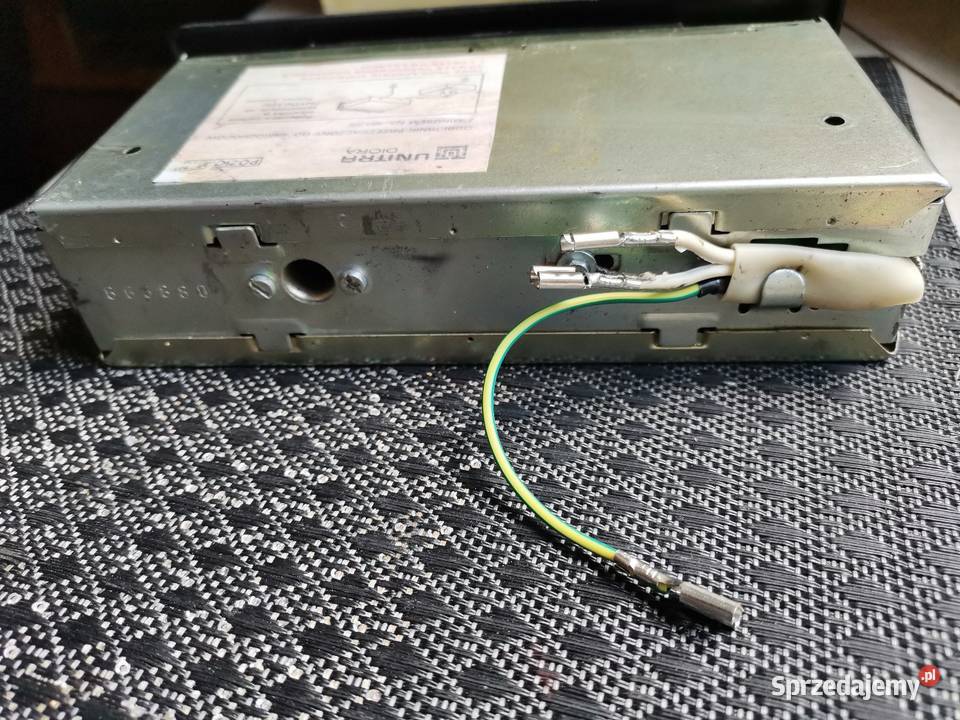Radio Samochodowe Safari 6R 801 z czasów PRL u Kraków