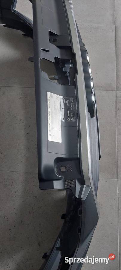 Zderzak przedni Audi A3 8V polift Sportback osobowe Radomsko