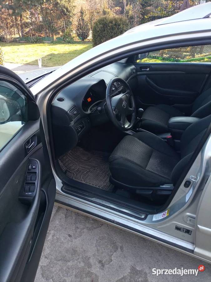 Toyota Avensis T25 18 benzyna 1794cm3 Radwanice