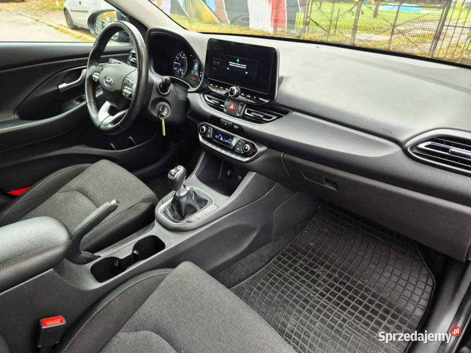 Hyundai i30 10 TGDI 6MT 120 WersjaSmart Pakiet wielofunkcyjna kierownica Łódź