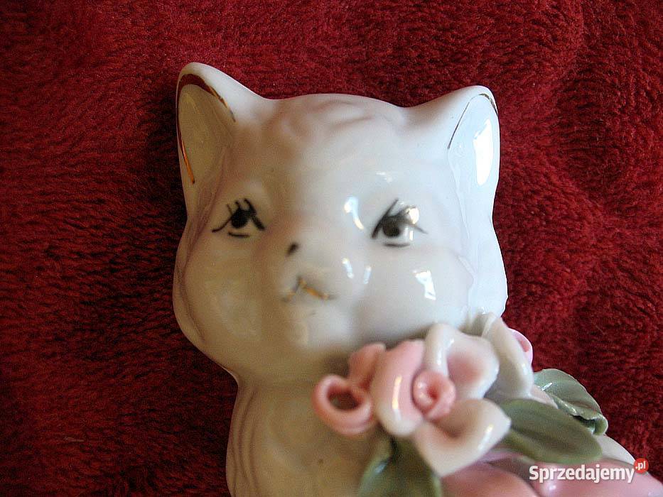 Kot koteczka z kwiatkami stara figurka porcelana