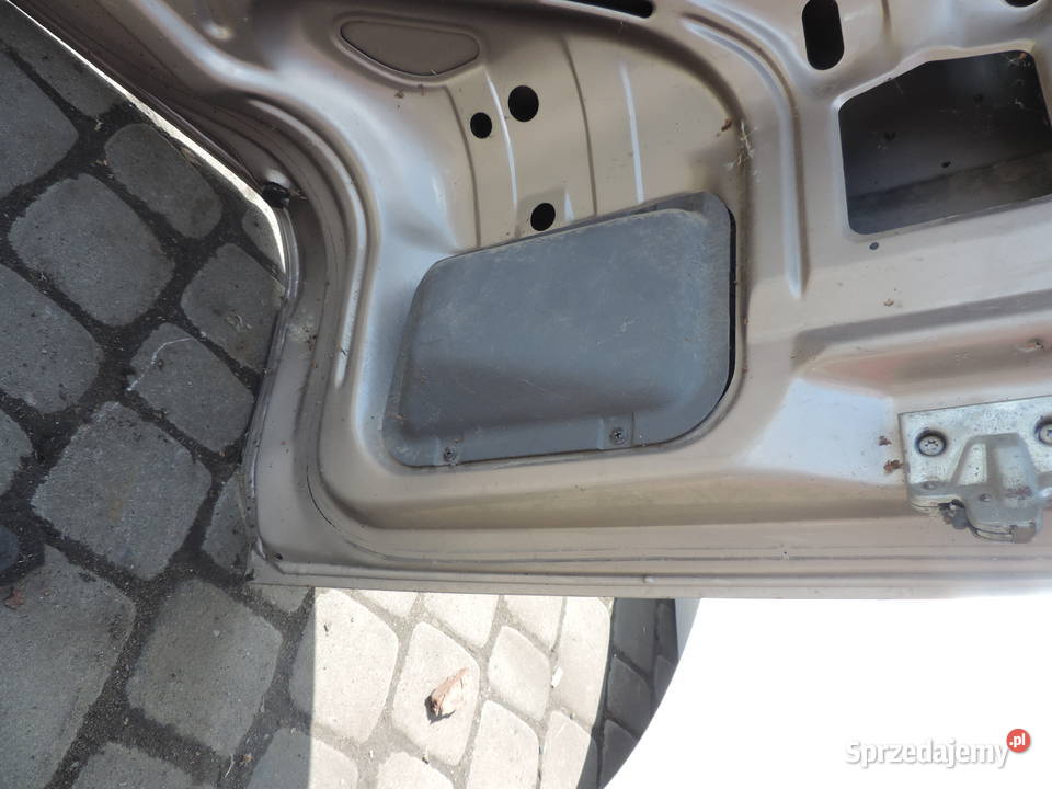 KLAPA BAGAŻNIKA TYŁ OPEL ASTRA F SEDAN Nowy Sącz