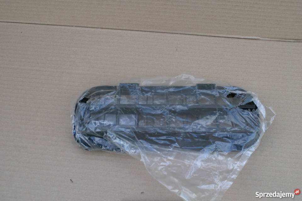 VW AMAROK KRATKA WENTYLACYJNA TYŁ 7E0819181 Bieleń