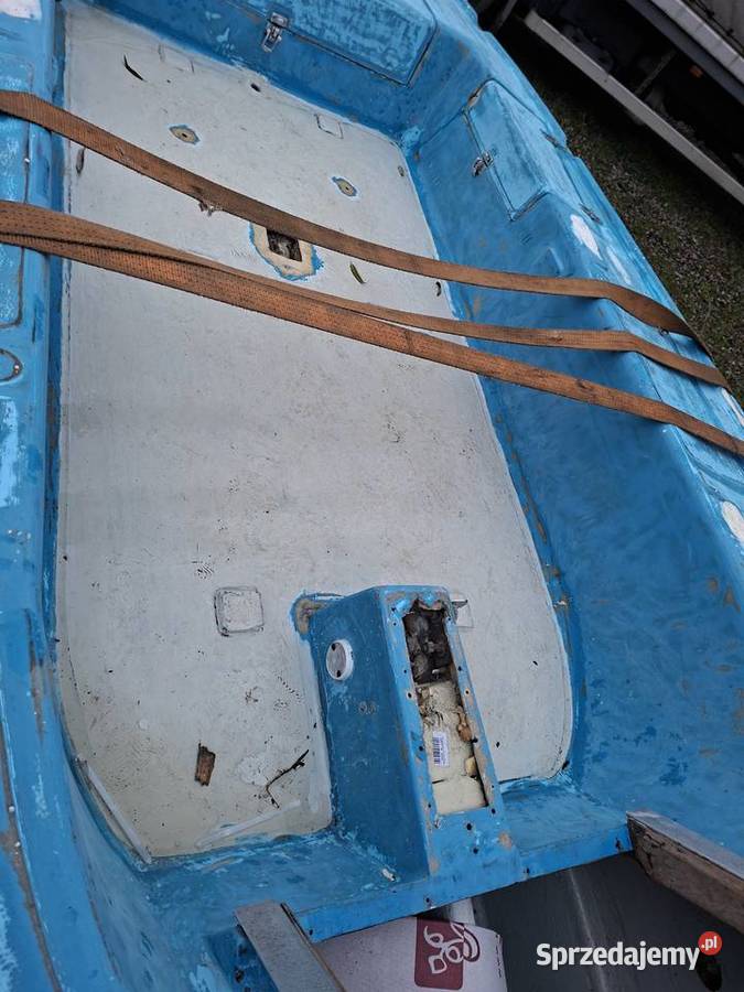 Łódka kabinowa 6 metrów długości z przyczepką Ostrowiec Świętokrzyski