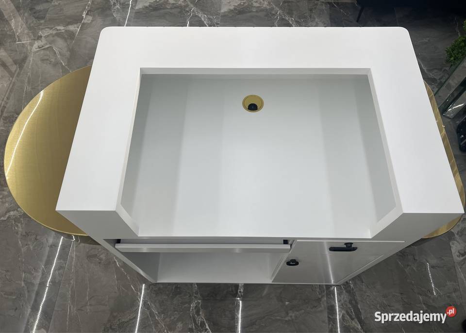 Biała złota recepcja ryflowana podświetlana Komody Golkowice