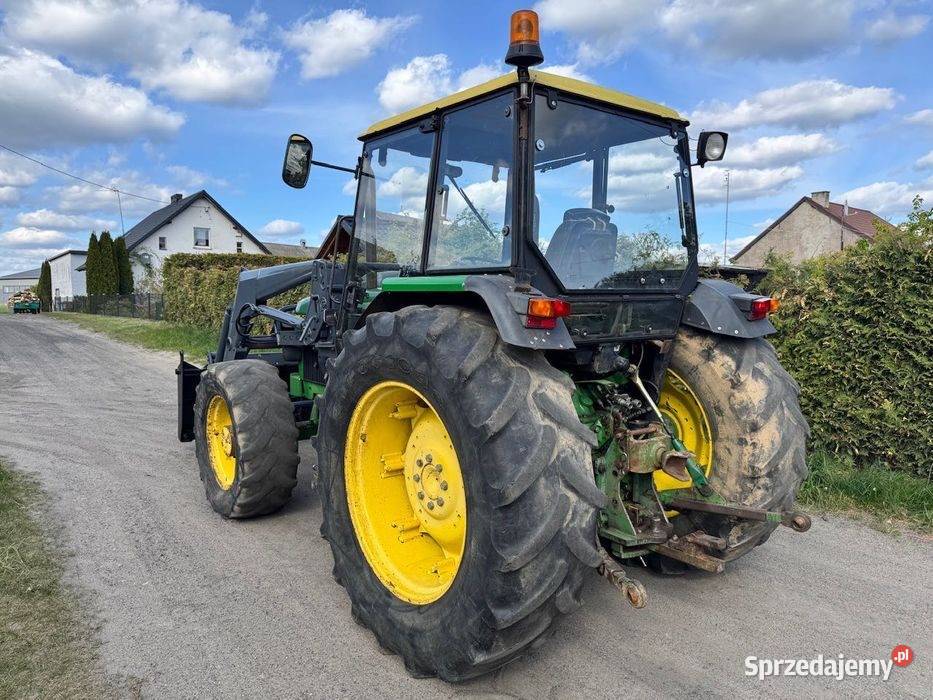 John Deere 2650 z turem Konarzyny