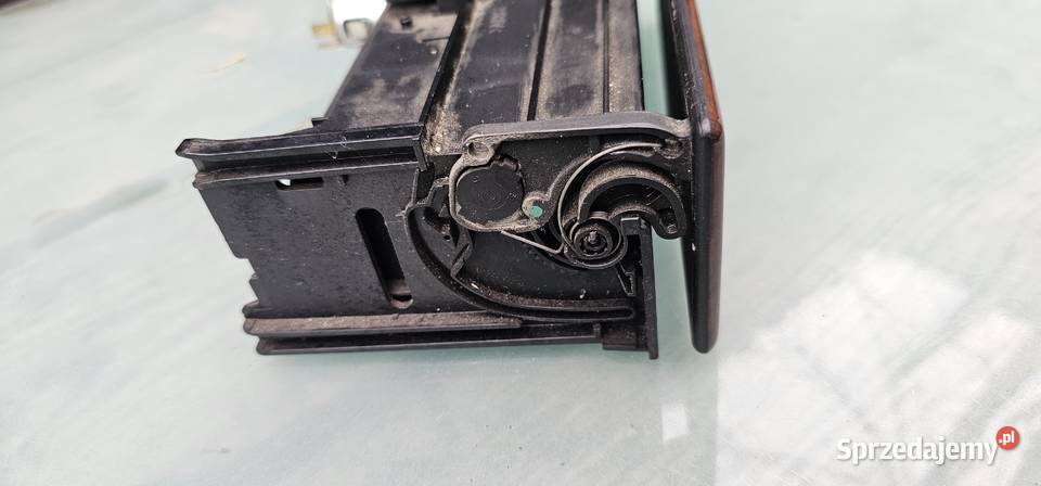 Schowek pod radio mercedes w210 Zbąszyń