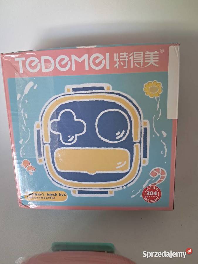 nowy lunchboks tedemei w środku wykonany ze świętokrzyskie