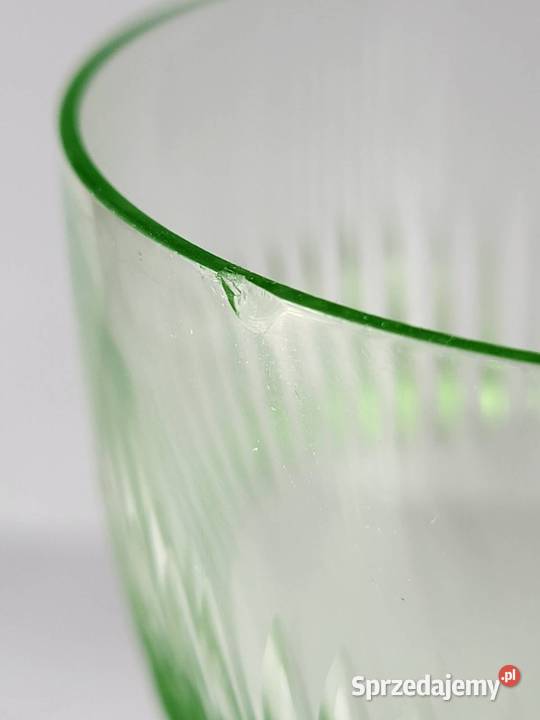 Kieliszki uranowe ładny szlif Gdańsk