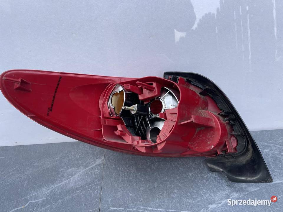 PEUGEOT 206 CC PRAWA LAMPA TYŁ CABRIO Ostroróg